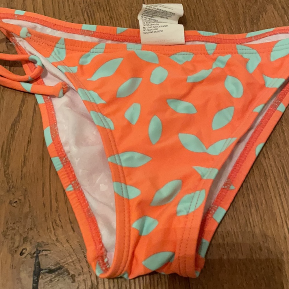 DVF x Roxy Scrunch bum tie bikini bottoms - Picture 3 of 5
